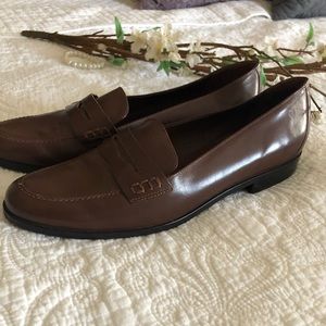 100% leather Etienne Aigner  Michelle shoe